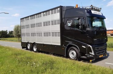 maaijen veeauto pater deklomp