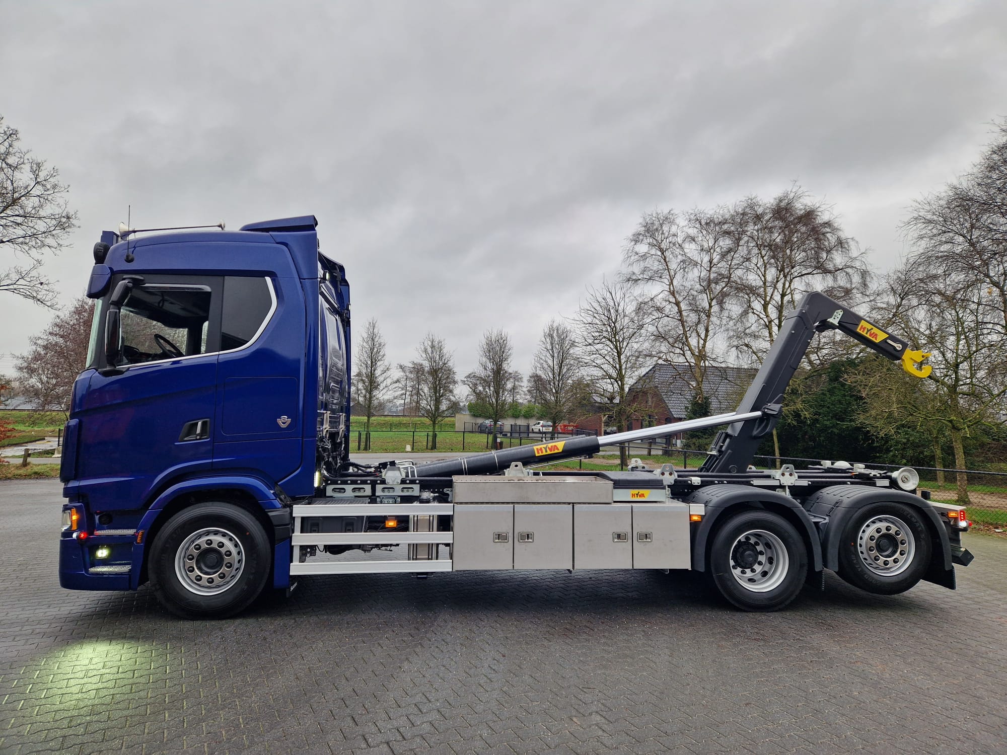 image title thumb image