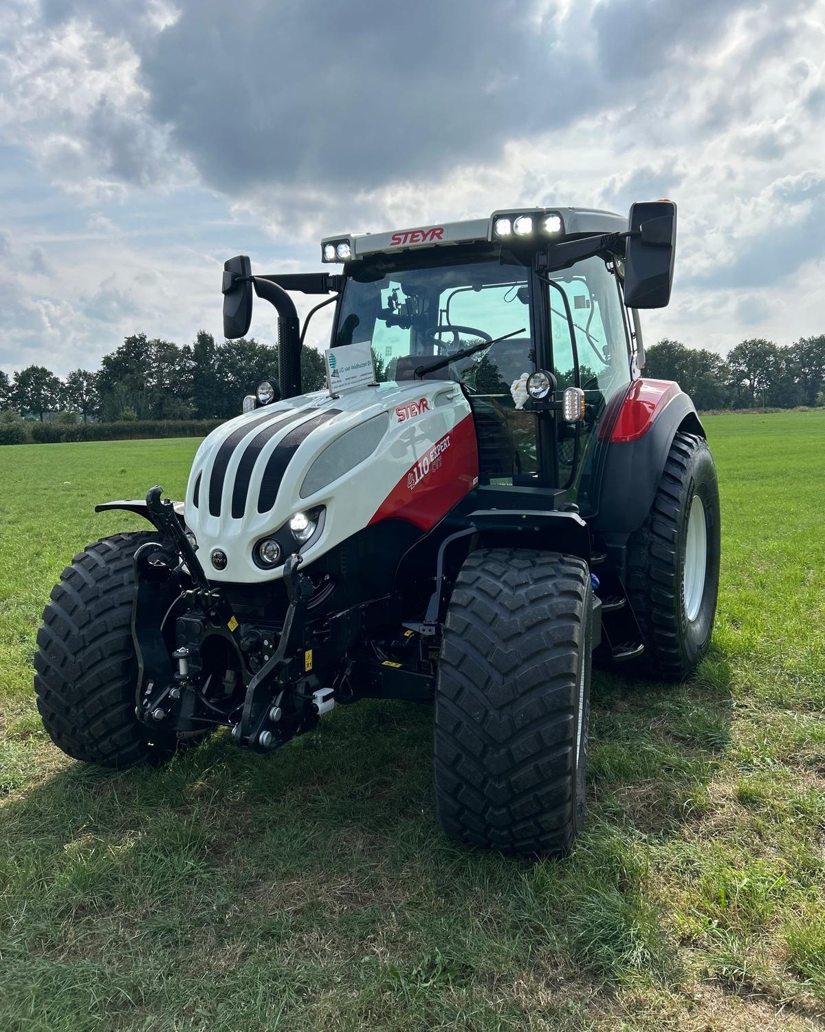 image title thumb image