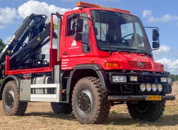 atlas kraan op unimog pater de klomp
