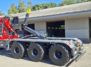 HMF z-kraan op container carrier VGM